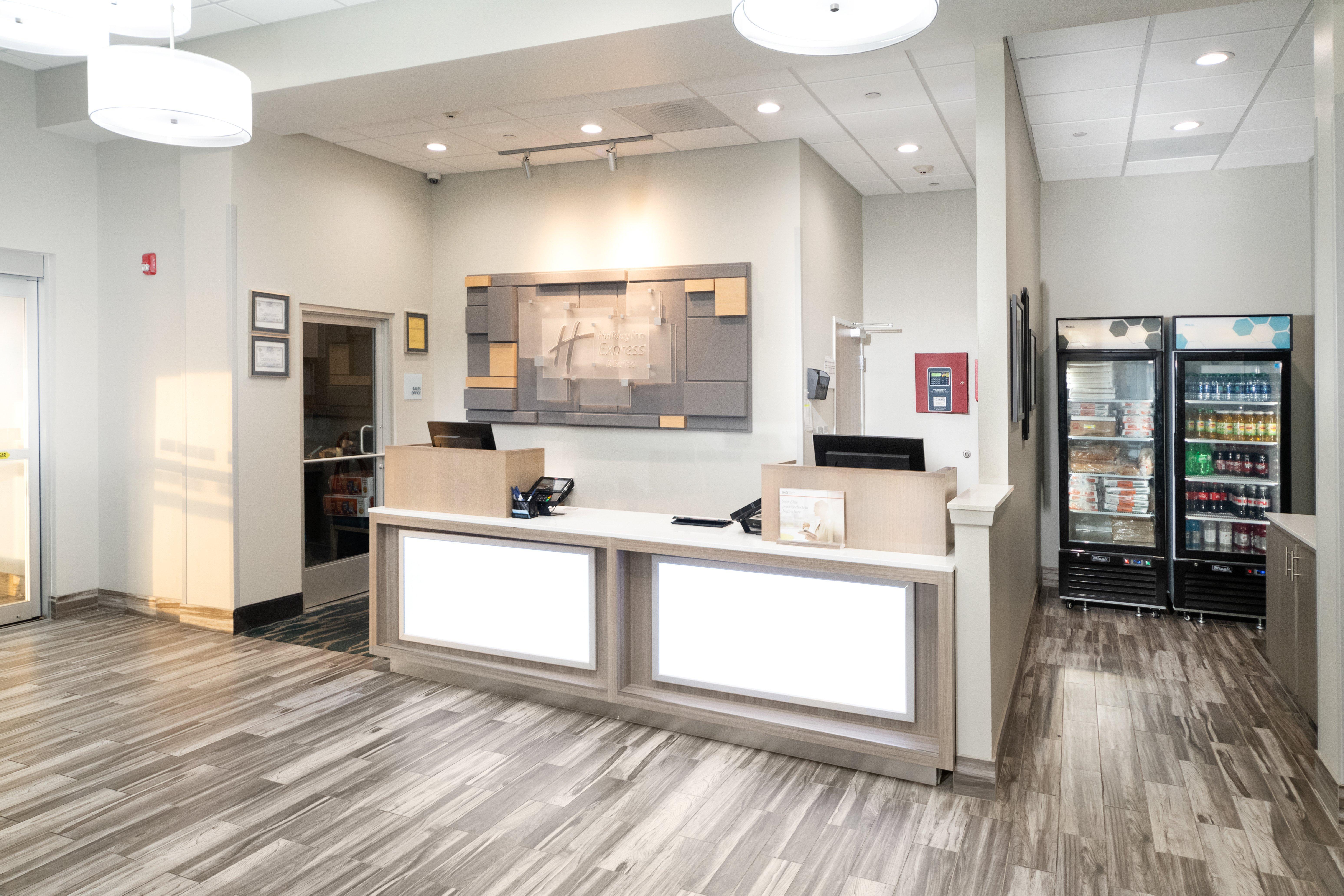 Holiday Inn Express & Suites Memphis Arpt Elvis Presley Blv By Ihg Exteriör bild