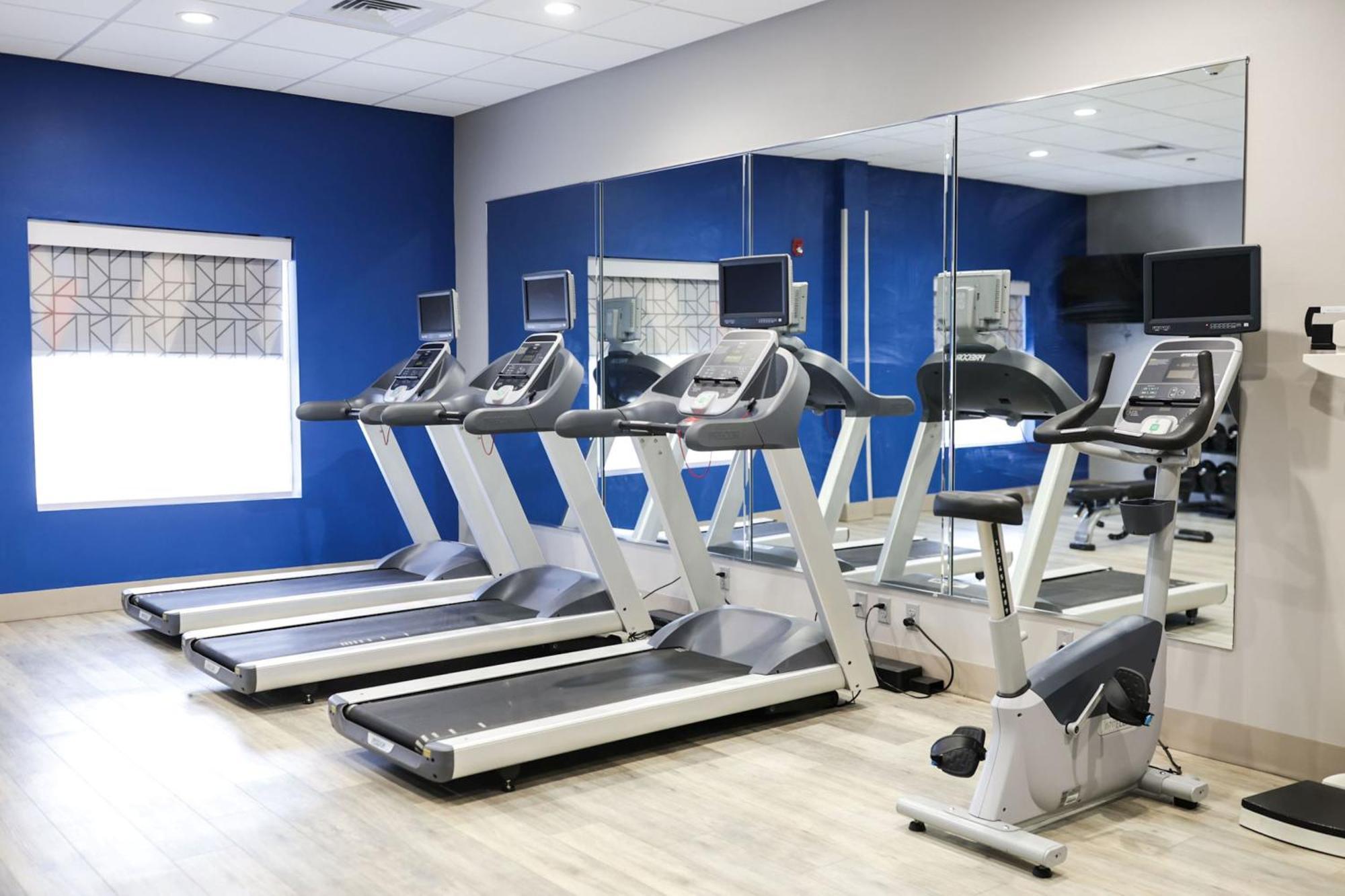 Holiday Inn Express & Suites Memphis Arpt Elvis Presley Blv By Ihg Exteriör bild