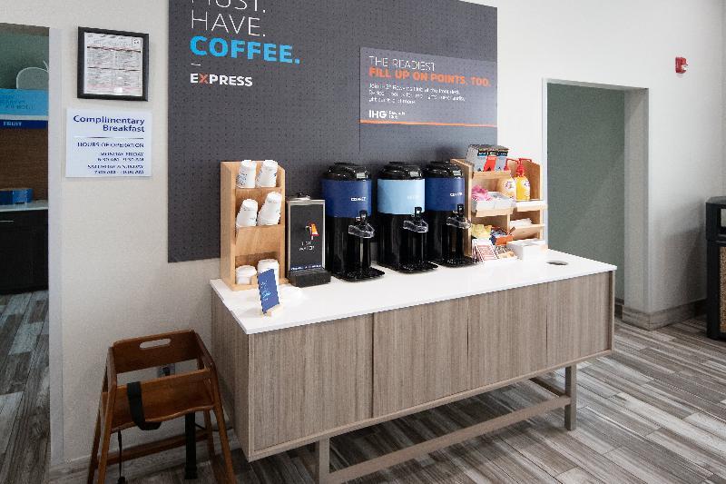Holiday Inn Express & Suites Memphis Arpt Elvis Presley Blv By Ihg Exteriör bild